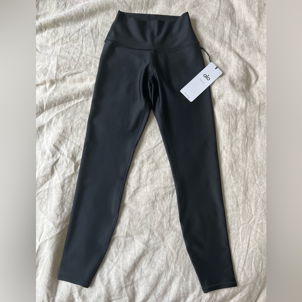 **SOLD**** Alo Black 7/8 High-Waist Airlift Legging Size XS